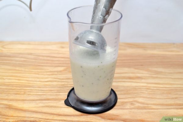 Айран из йогурта и минеральной воды