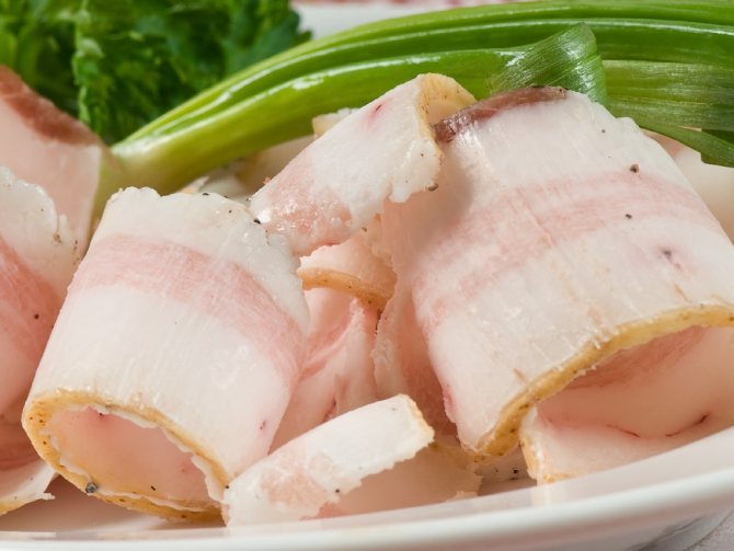 свиное сало кусочками