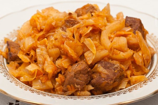 Тушеная капуста с мясом